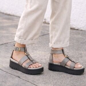 Naked Feet Hadar Platform Sandals in Grey/Pewter Metallic Leather US 8.5M